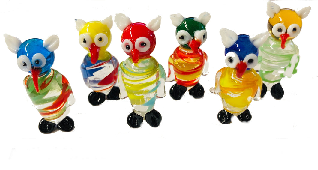 6 farbenfrohe EULEN aus GLAS- Glasfiguren - KRAFTTIERE - verschiedenfärbige Tierfiguren - Größe 4,0 cm